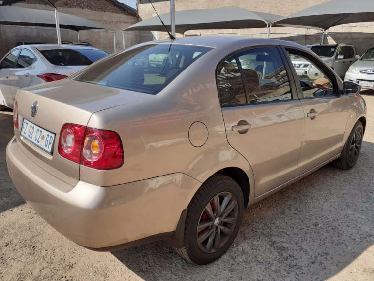 polo vivo 1.4 sedan