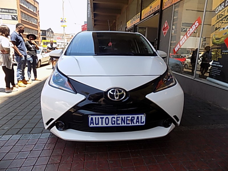 Manual Toyota Aygo 2017 for sale